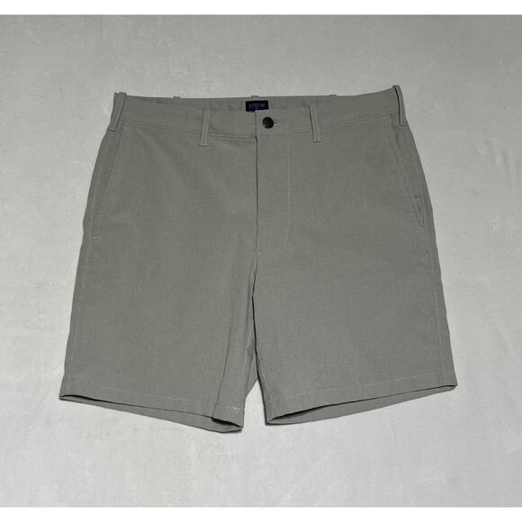 J Crew 7" Airy Tech Short Mens 31 Gray Perforated Performance Stretch Shorts - Picture 1 of 9